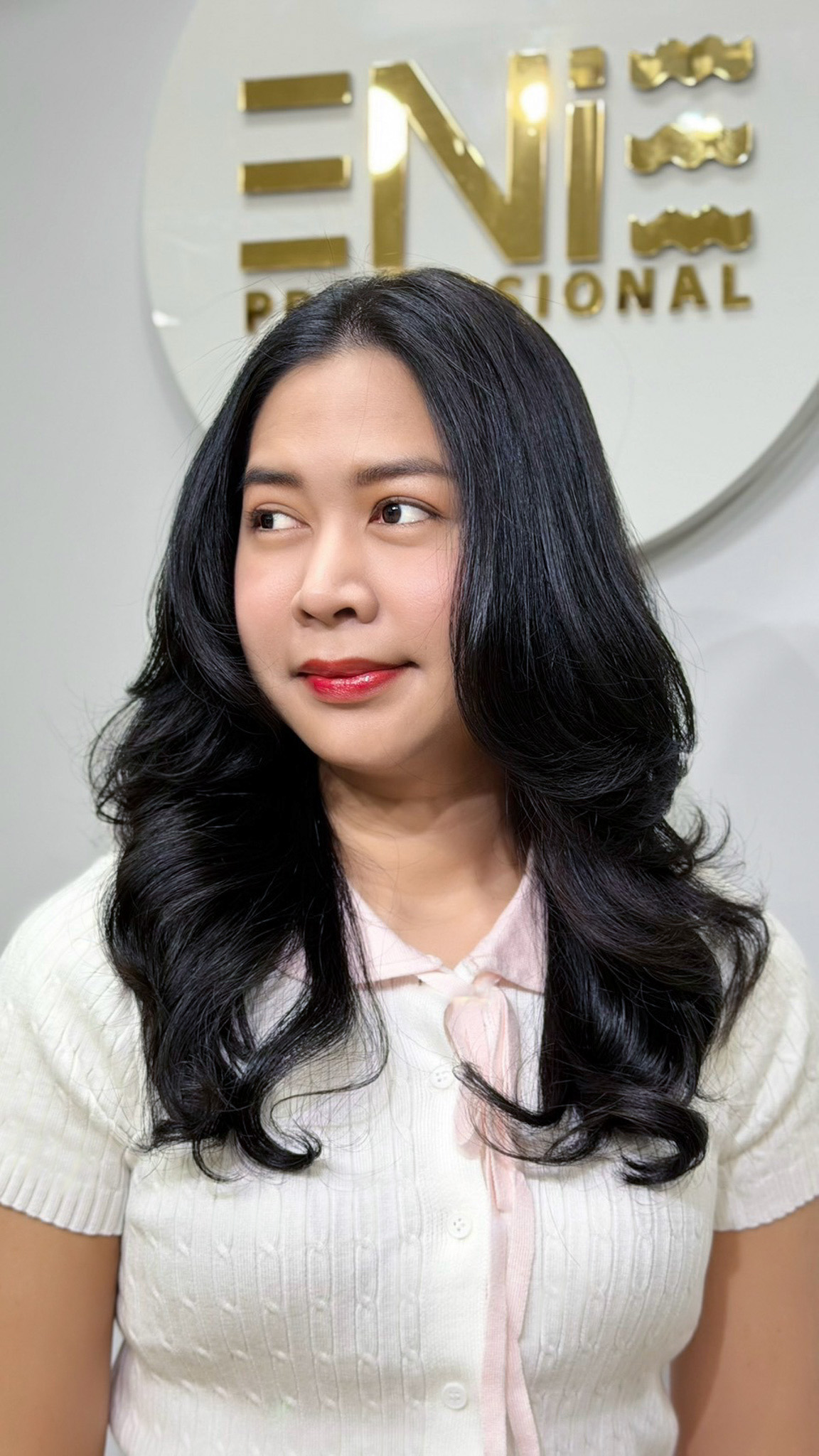 Elegant Midnight Layer Curl