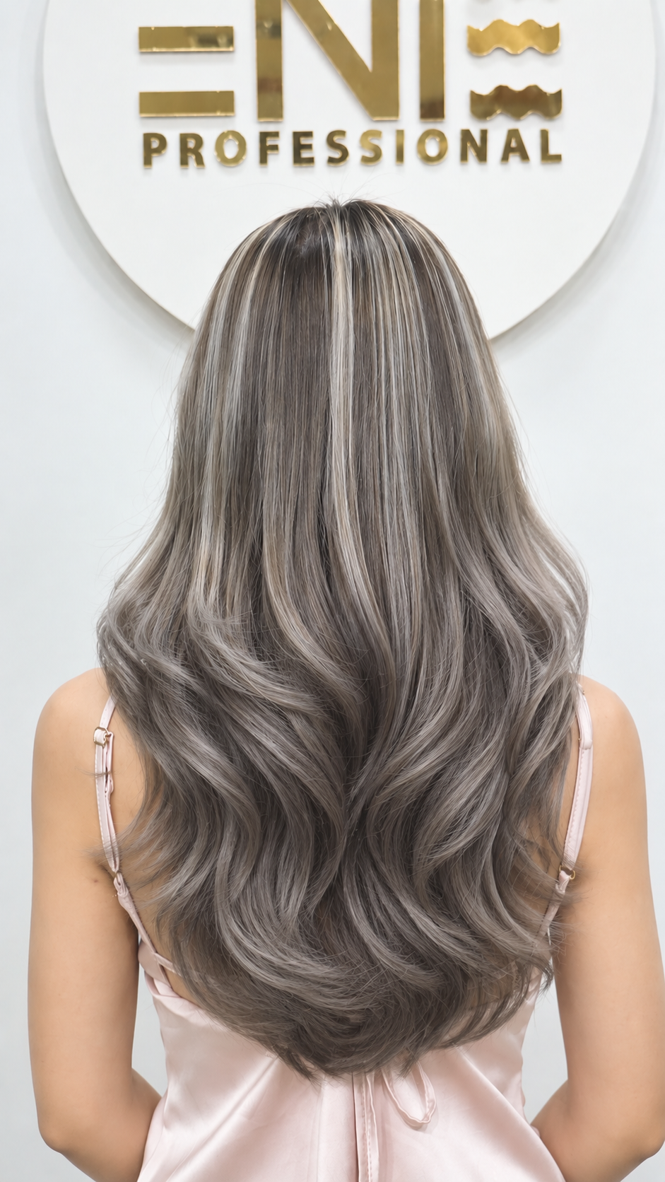 Smoky Taupe Greige 
