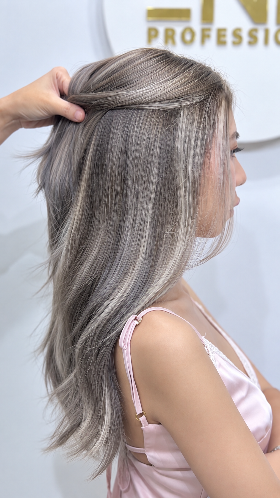 Smoky Taupe Greige 